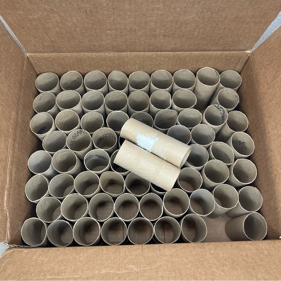70 Empty Toilet Paper Rolls Cardboard Tubes Arts Craft School Church Kid Project - Picture 2 of 2